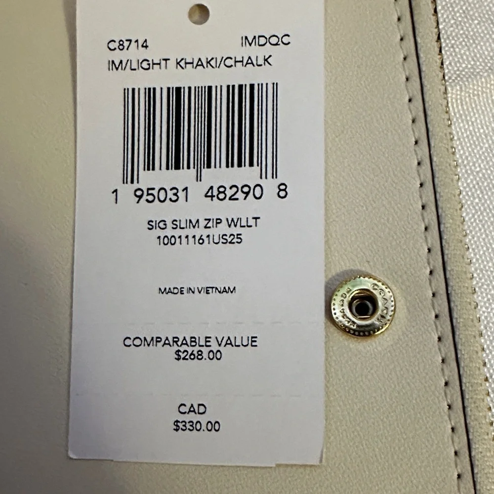 Coach Signature Slim Zip Wallet In Light Khaki/Chalk. NWTs